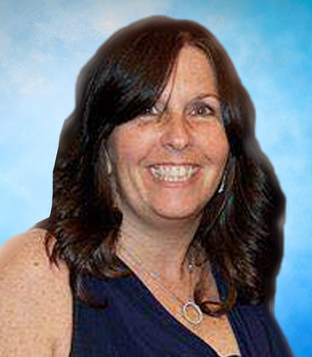Portrait of Linda Kramer Agugliaro, NYS Licensed Real Estate Associate Broker.